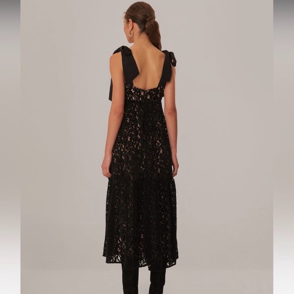 Elegant Black Lace Dress - Picture 5 of 9
